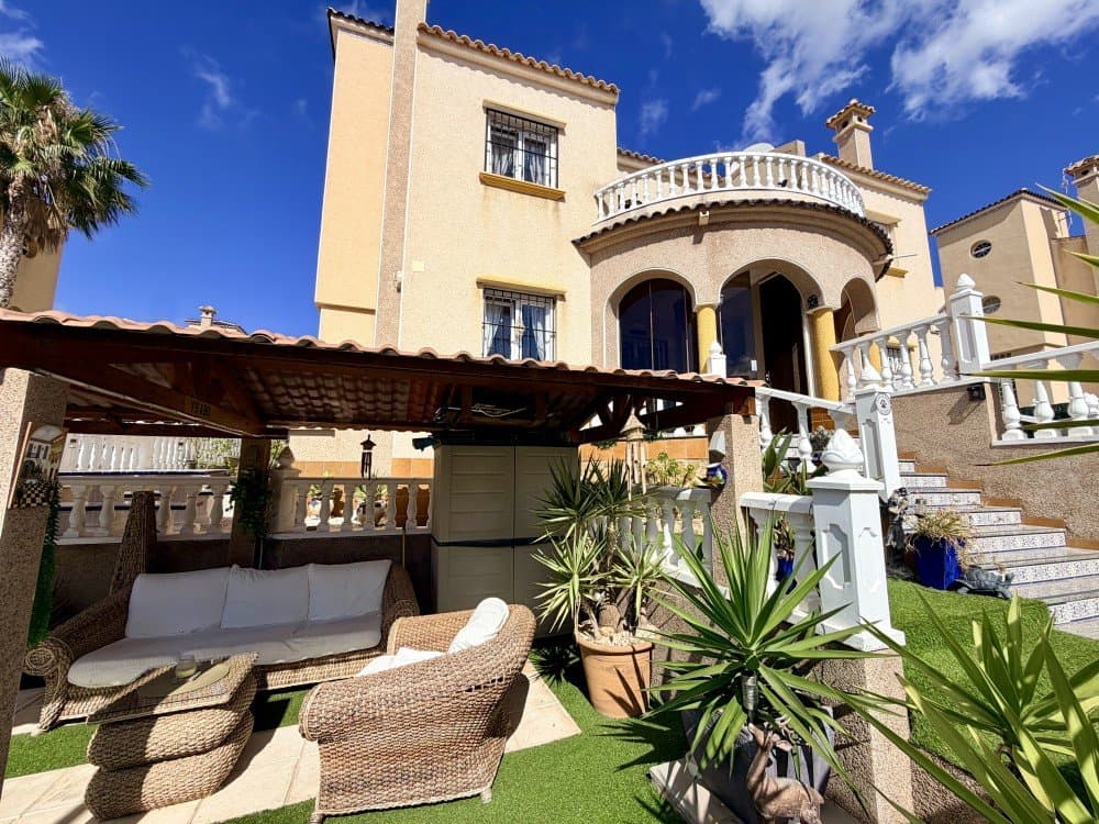 Villa en Orihuela Costa